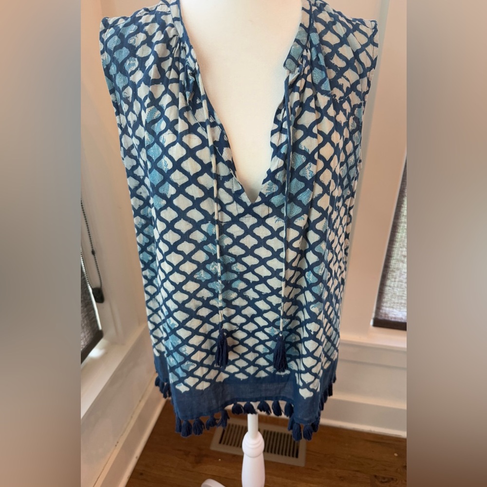 Roberta Roller Rabbit. Sleeveless Tunic w/Tassels. Size XS.